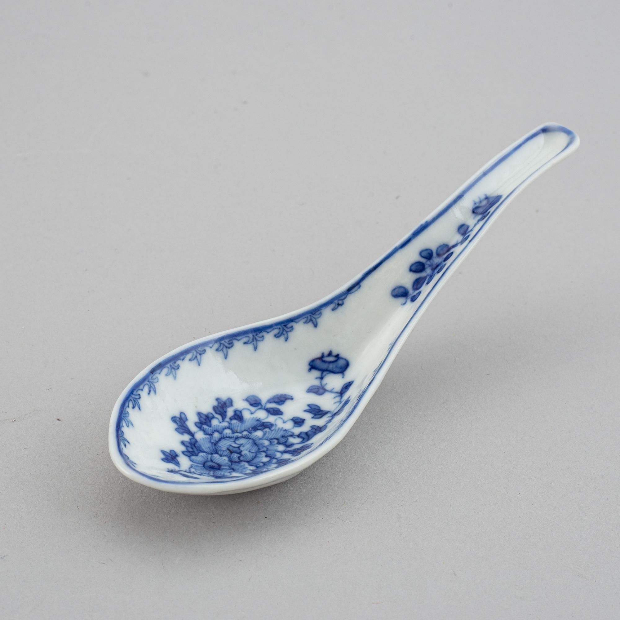 A set of 31 spoons, China, Republic and 20th Century.