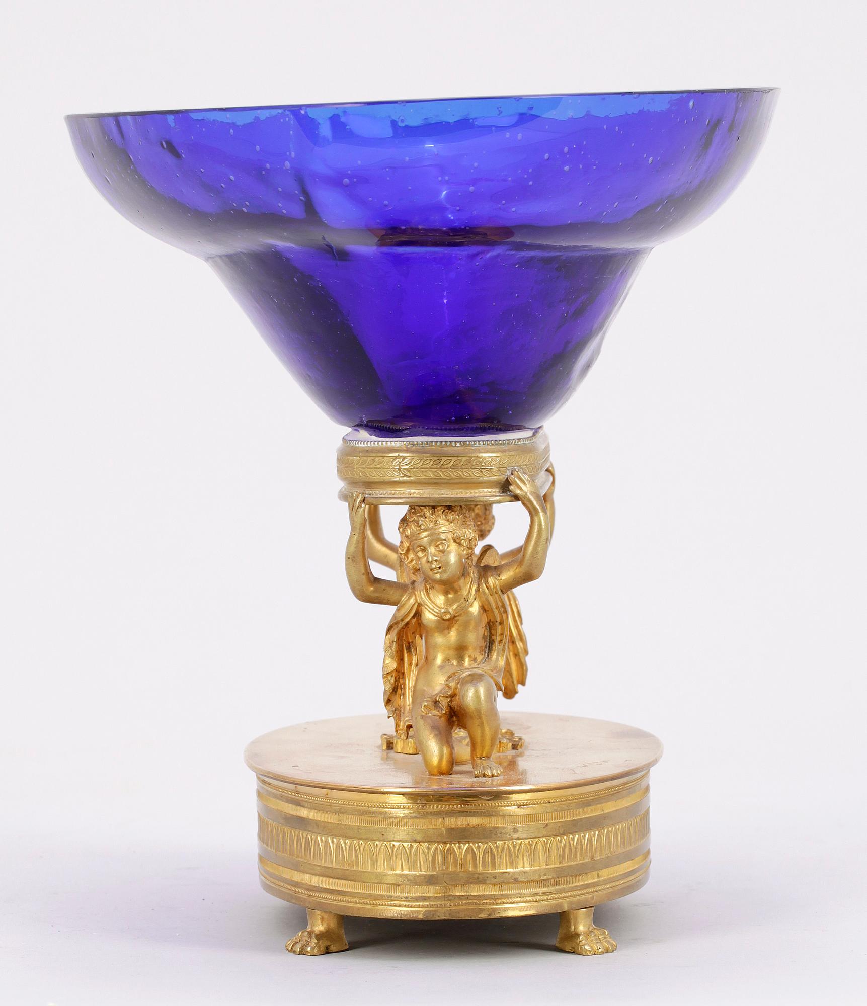 UPPSATSSKÅL, empire, troligen Ryssland. 1800-talets första hälft.