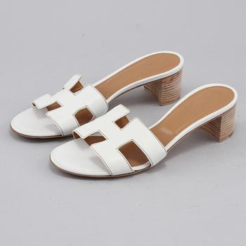 SKOR, ett par slip in, Hermès, "Oasis H sandal Oran".