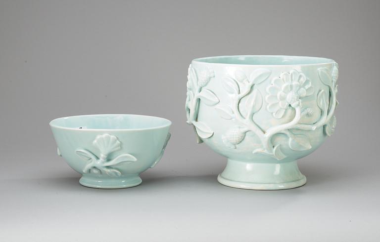 A Wilhelm Kåge creamware bowl and flower pot, Gustavsberg 1927.