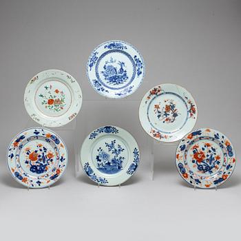 Six blue and white, famille rose and imari export porcelain plates, Qing dynasty, Qianlong (1736-95).