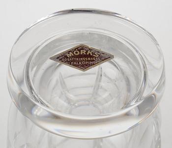 VASER, 2 st, glas, "Tusen Fönster", Simon Gate, Orrefors, modellen formgiven 1934.