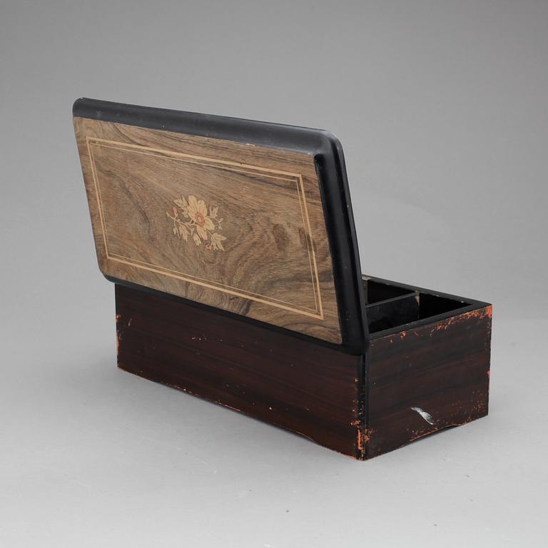 STIFTSPELDOSA, 1800-talets andra hälft.