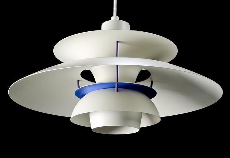TAKLAMPA, "PH 5", Poul Henningsen för Louis Poulsen, Danmark. Höjd ca 28 cm.