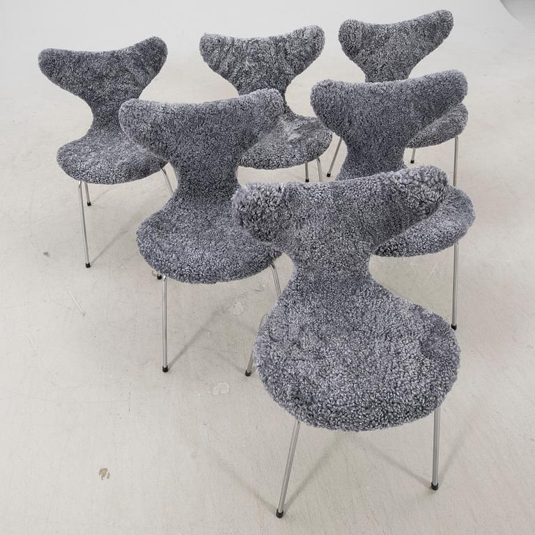 Arne Jacobsen, a set of six "Måsen/Liljan" sheepskin chairs from Fritz Hansen Denmark.