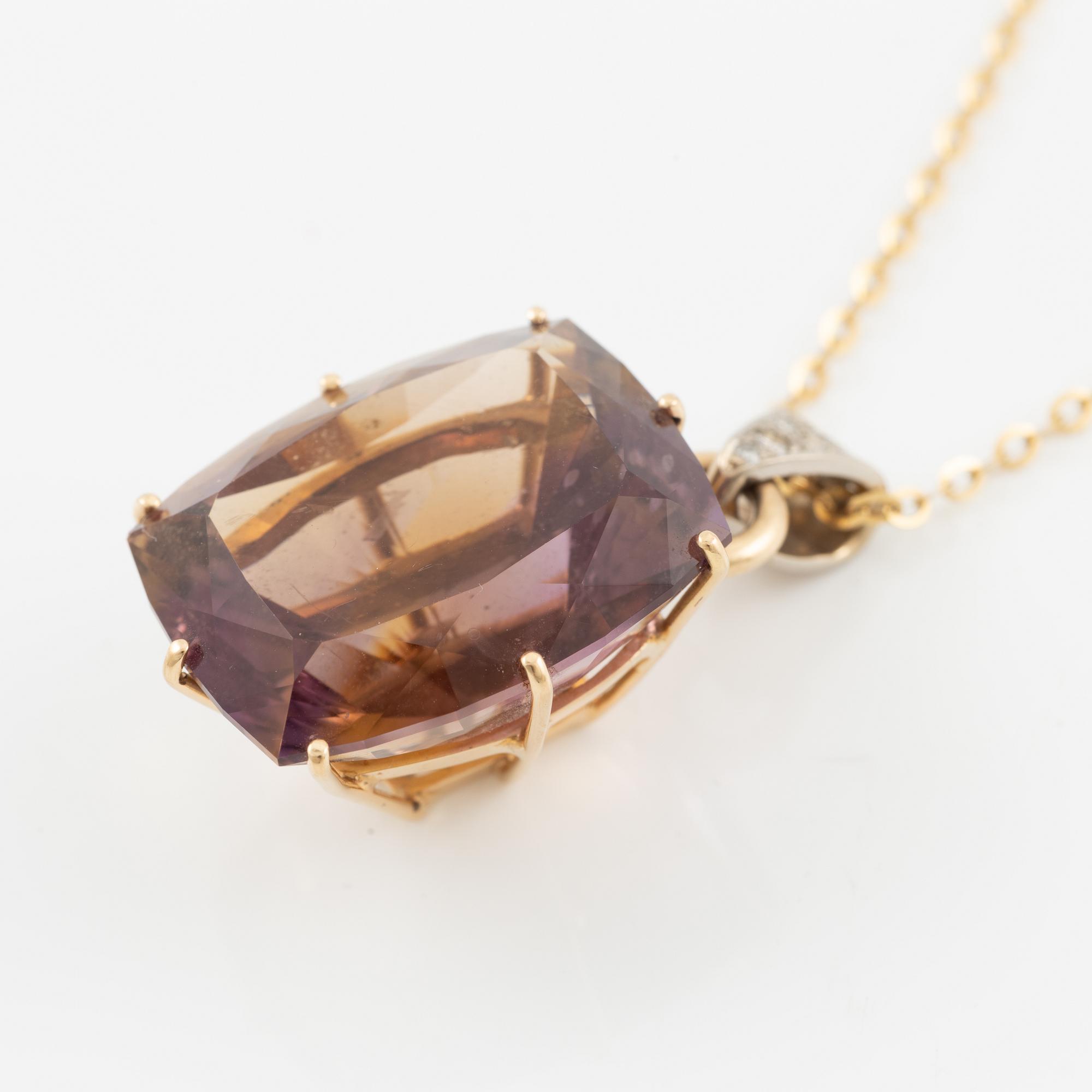 Collier 18K guld  och vitguld med ametrin och åttkantslipade diamanter.