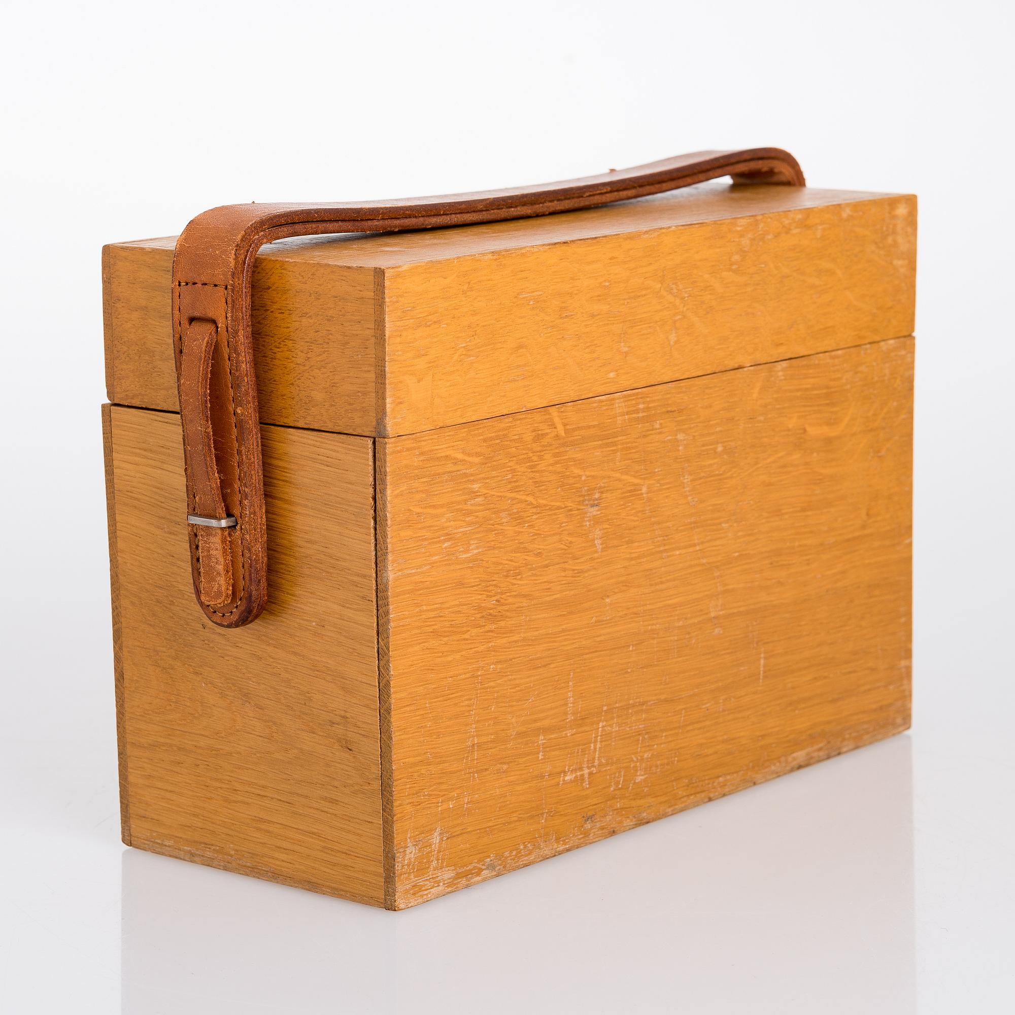KAJ FRANCK, A LIQUOR BOX, 'Napakymppi' (Bull's-eye) for Nuutajärvi 1961-1968.