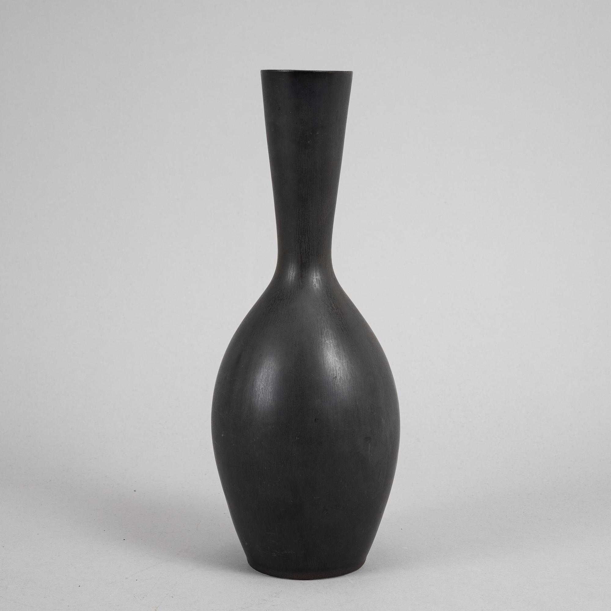 A stoneware vase by Carl-Harry Stålhane, Rörstrand.