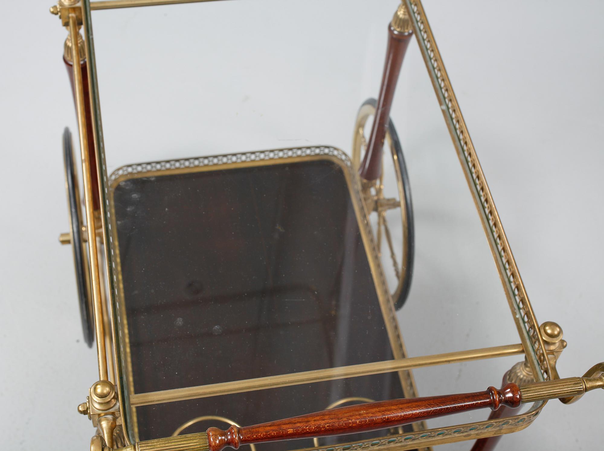 SERVERINGSVAGN, 1900-talets andra hälft.