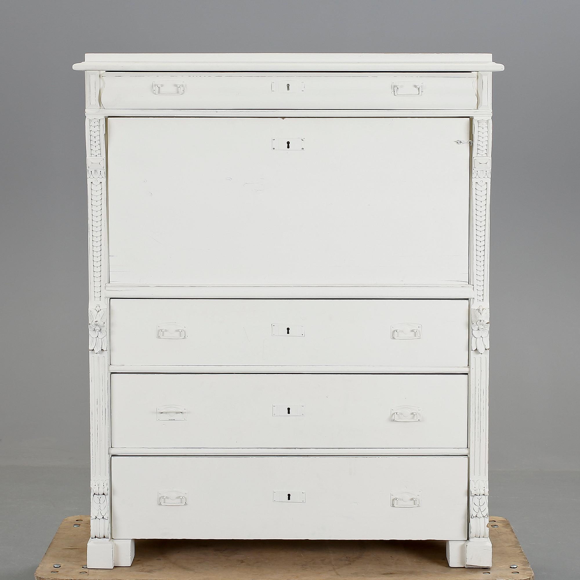 CHIFFONJÉ, modern tillverkning.