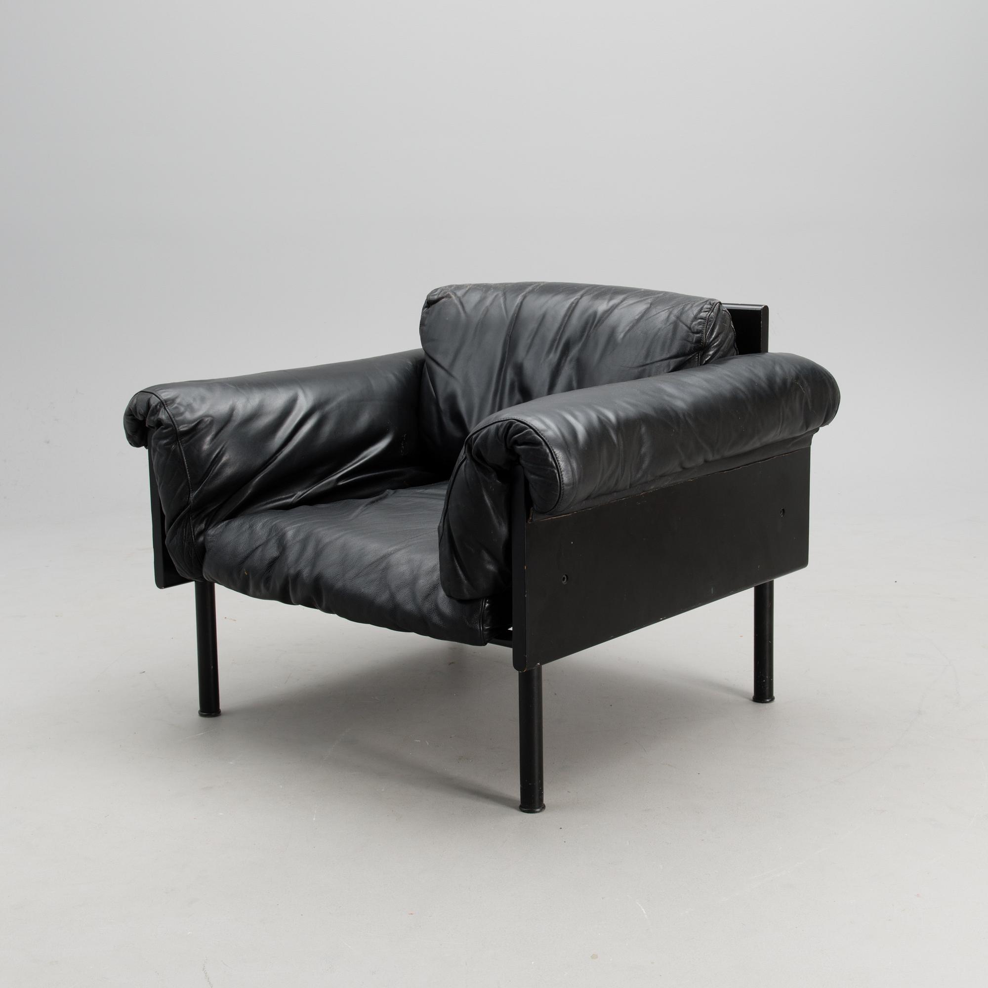 YRJÖ KUKKAPURO, sohva ja nojatuolipari, "Ateljee" 1900-luvun loppu.