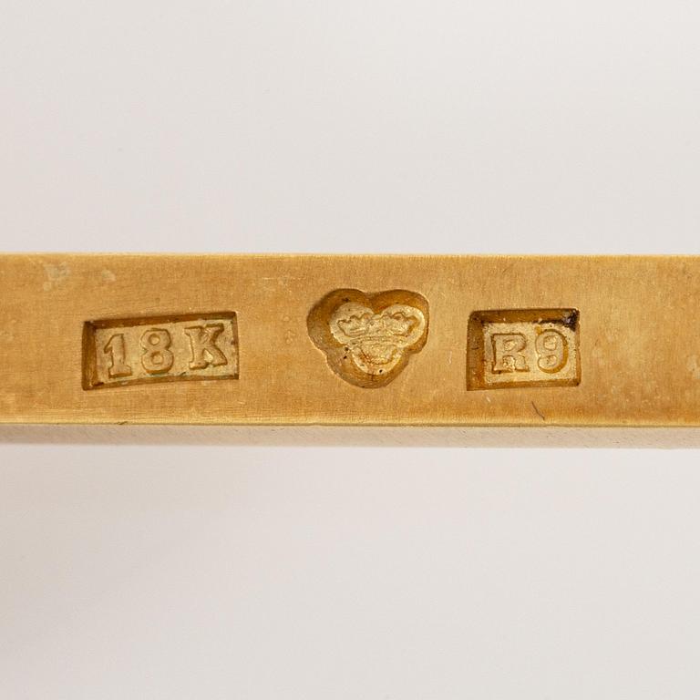 Wiwen Nilsson, a brooch, 18K gold with a cabochon-cut moonstone, Lund 1967.