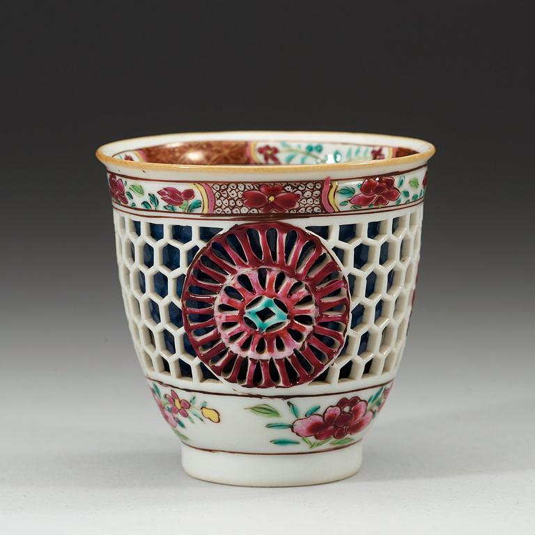 A famille rose and blue cup, Qing dynasty Qianlong (1736-95).