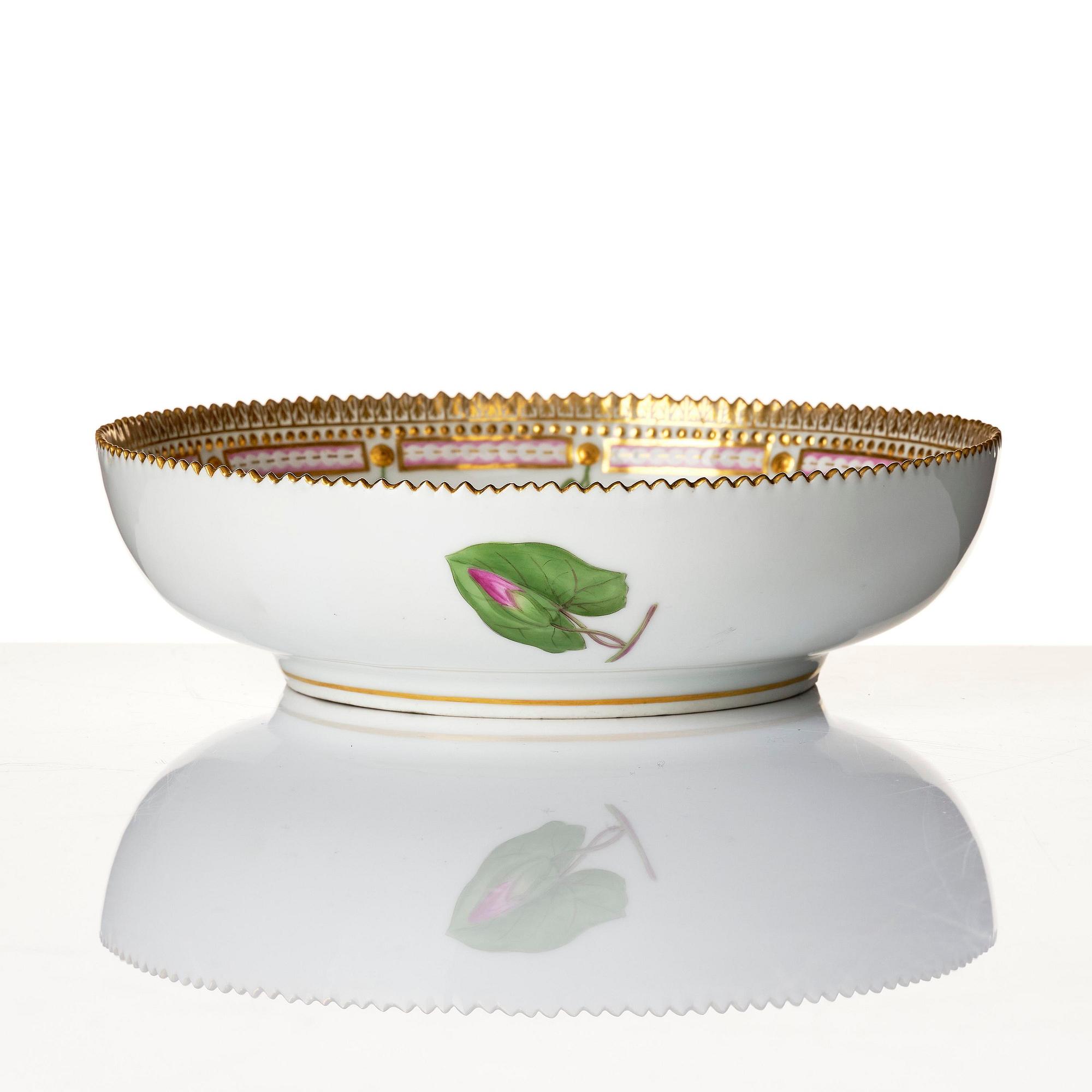 A Royal Copenhagen 'Flora Danica' bowl and serving dish, Denamark, 20th century.
