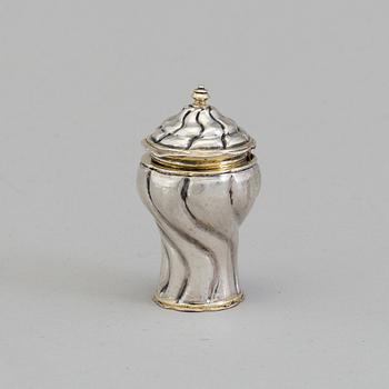 A Swedish 18th century parcel-gilt silver snuff-bottle, mark of Abraham Carré, (Stockholm 1676-1707).