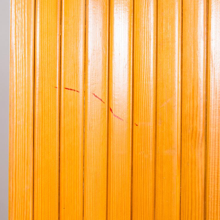 ALVAR AALTO, A mid-20th-century screen for Artek, Finland. Circa 180x170 cm.