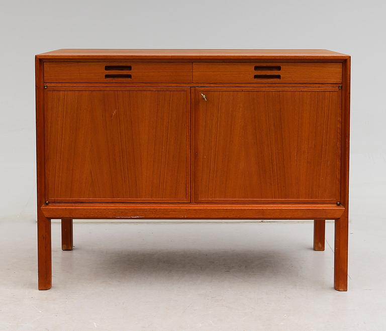 SIDEBOARD, Bertil Fridhagen, Bodafors, 1960.