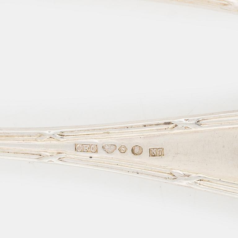 Fruit cutlery, 24 pieces, silver, mark of Carl Fredrik Carlman, Stockholm 1913-14.