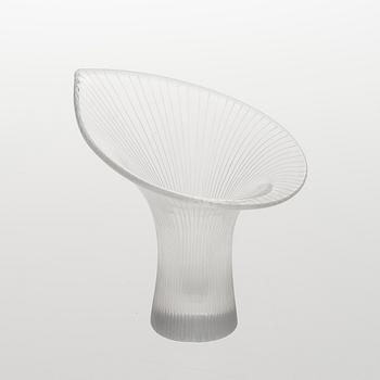 TAPIO WIRKKALA, GLASS ART PIECE / VASE, "Chanterelle", signed Tapio Wirkkala Iittala.