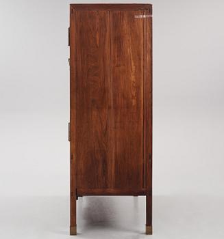 A large Imperial Hongmu compound cabinet, Qingdynasty, 19th century.