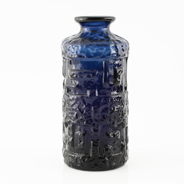 GÖTE AUGUSTSSON, parti glas, 33 st, "Cobolt", Ruda glasbruk, omkring 1900-talets mitt.