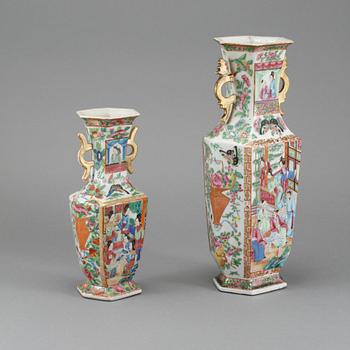 VASER, 2 st, porslin, Kina, 1800-talets slut.