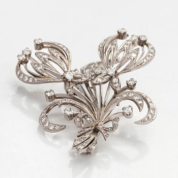 A. Tillander, Brosch, palladium med briljant- och åttkantslipade diamanter. Helsingfors.