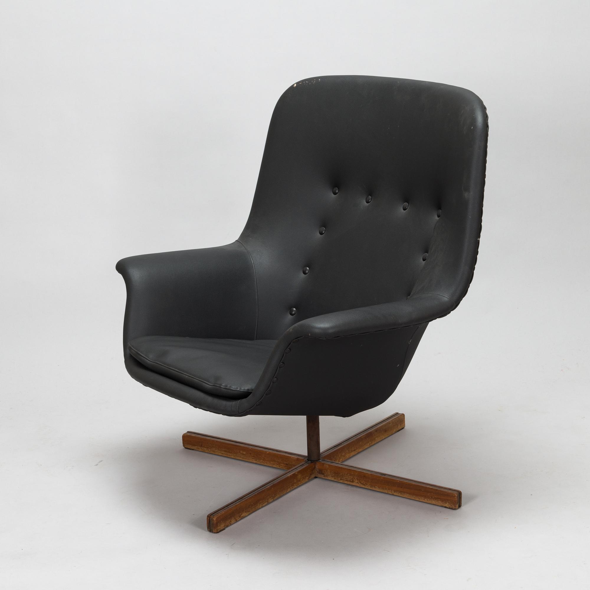 Carl Gustaf Hiort af Ornäs, A 1960s 'Caravelle' armchair for Puunveisto Oy - Wood work Ltd.