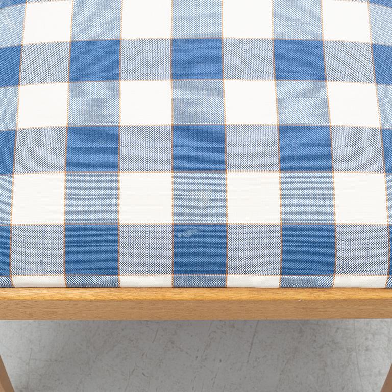 Josef Frank, stolar, modell 1165, 8 st + 2 karmstolar, Firma Svenskt Tenn, formgivna 1946-47.