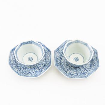 Cups with saucers, two pieces, China, 18th century, porcelain.
