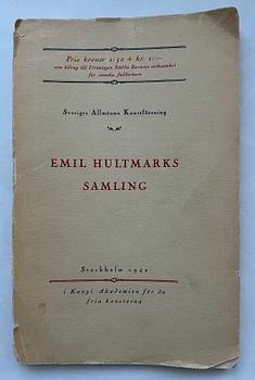A pair of blue and white lotus vases/water sprinklers, Ming dynasty (1368-1644).