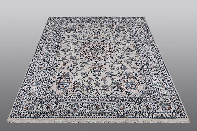 Matto, Nain, part, silk, ca 230 x 158 cm.