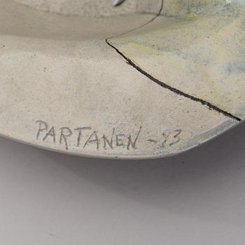 PAULI PARTANEN, A CERAMIC DISH. Eve. Signed Partanen -93.