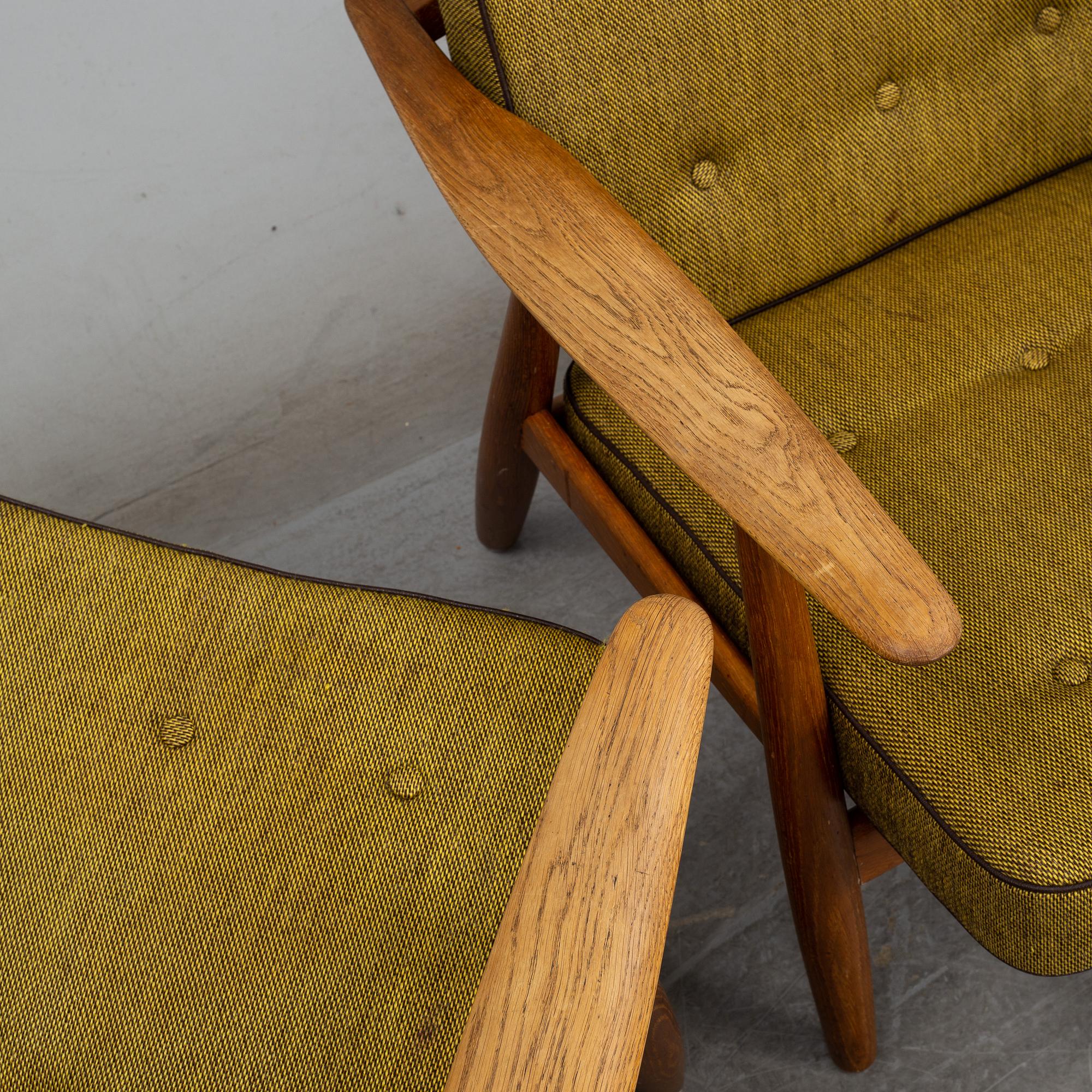 HANS J. WEGNER, fåtöljer, ett par, "GE-240"/"Cigarren", Getama, Danmark. 1950/60-tal.