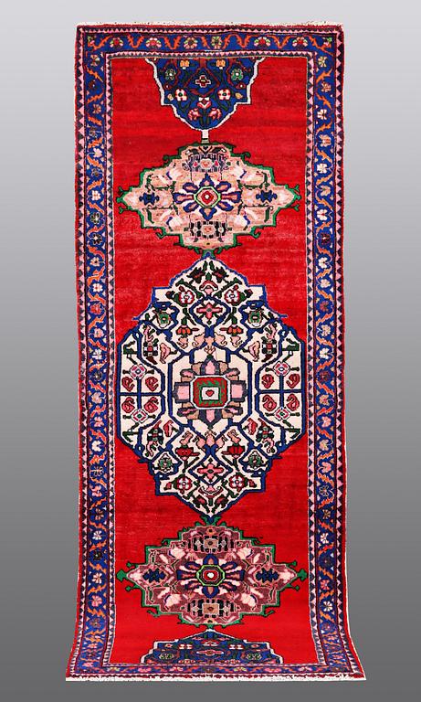 A Fereydan runner, ca 290 x 112 cm.