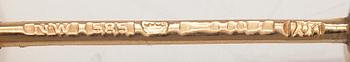 Olli Auvinen, Hänge, 14K guld, odlad pärla. Westerback, Helsingfors 1967.