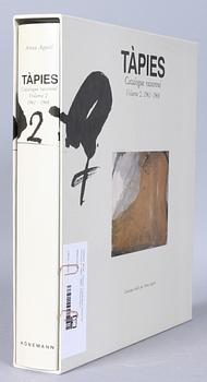 BOK, "Tàpies Catalogue raisonné volume 2. 1961-1968", Könemann, 1990.