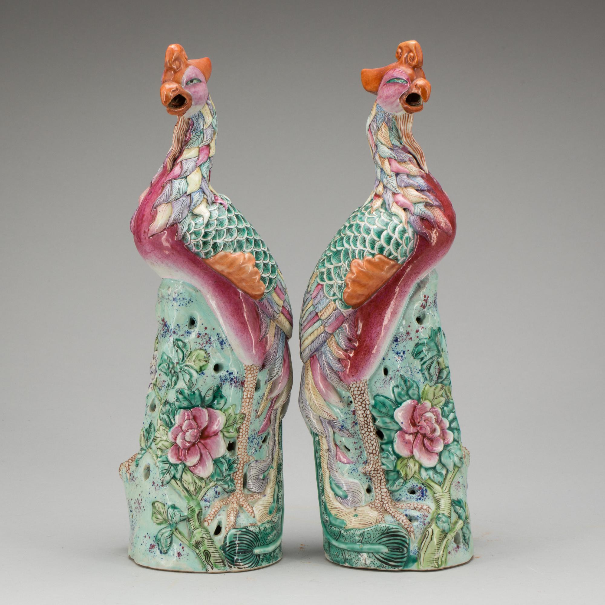 FIGURINER, ett par, porslin. Kina, sen Qing dynasti.