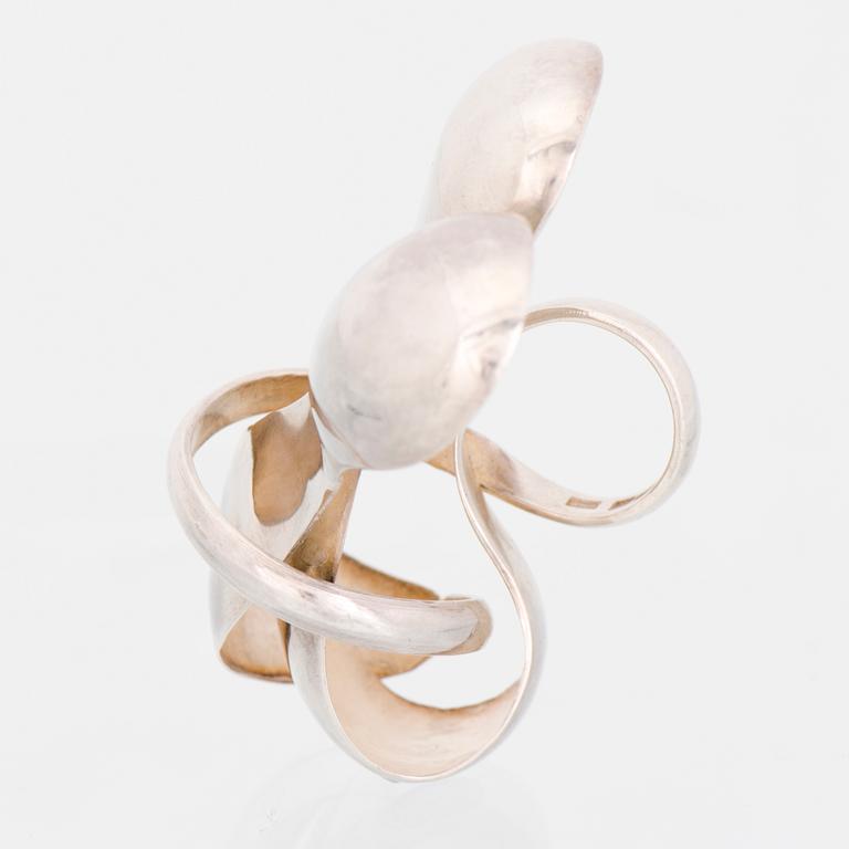 PAULA HÄIVÄOJA, RING, silver. Helsingfors 1970.