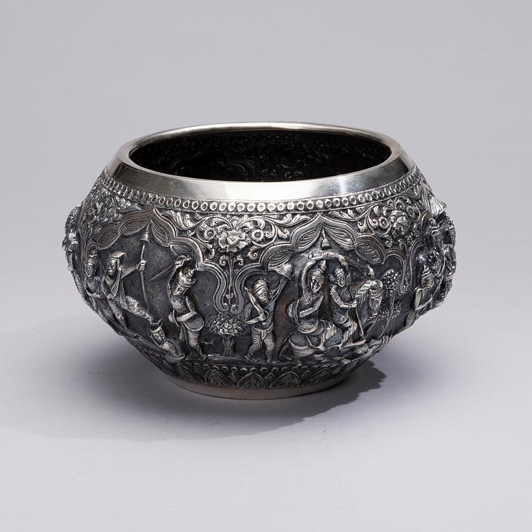 INDIAN/BURMESE SILVER BOWL with Peacock Marking.  Weight 900 g. Around 1900.