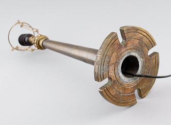 BORDSLAMPA, mässing, 1900-talets första hälft.