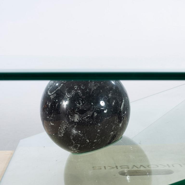 COFFE TABLE, marble and glass, second half of the 20th century, Italy.
