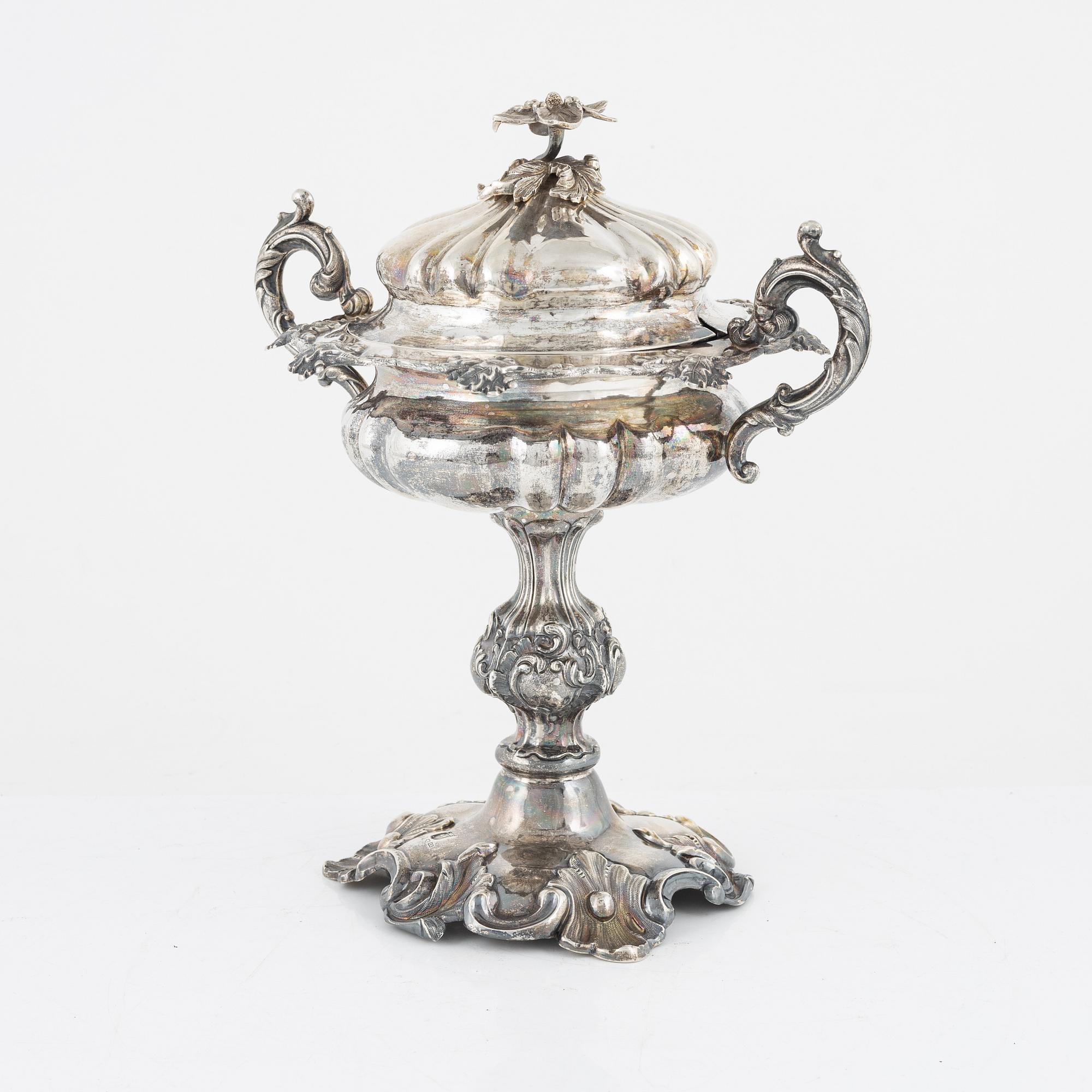 A Swedish silver sugarbowl, bearing the mark of Gustaf Möllenborg, Stockholm, 1857.
