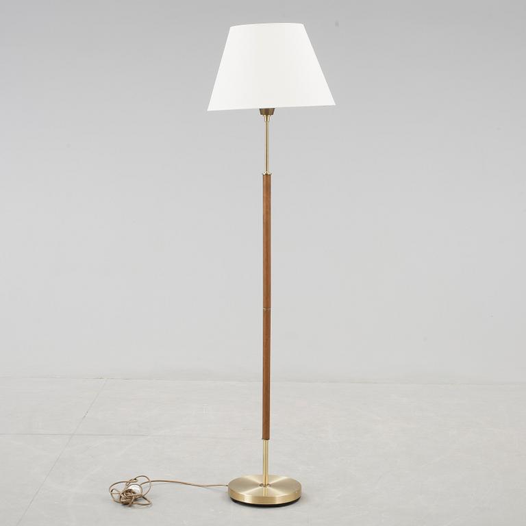 GOLVLAMPA, 1900-talets mitt.