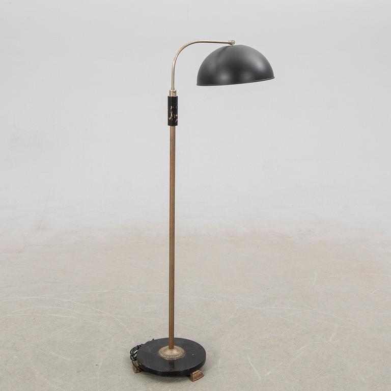 Golvlampa, 1900-talets mitt.