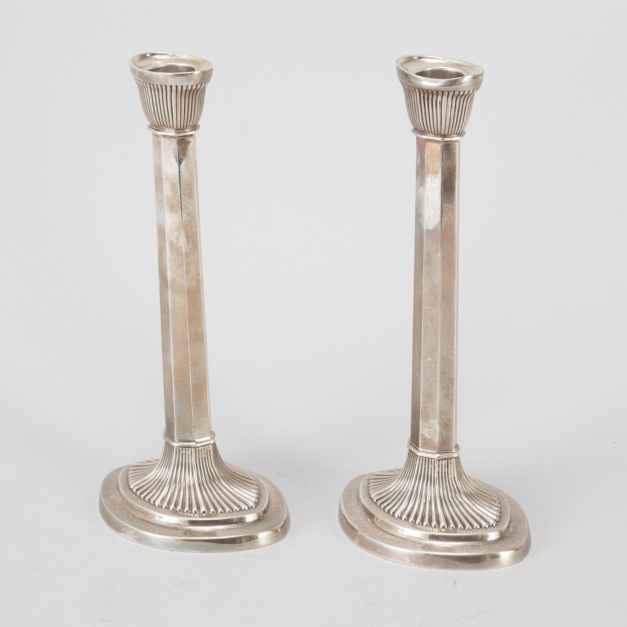 A pair of Hodgson, Kennard & Co. Sterling Silver Candlesticks. Magnolia, Massachusetts.