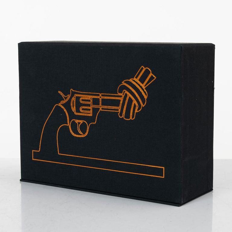 Yoko Ono, Non-Violence Art Project & Yoko Ono, "Imagine".