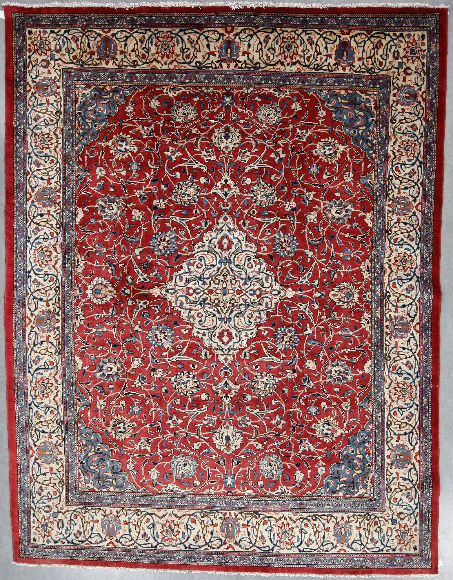 MATTA, Sarouk, ca 378x295 cm.