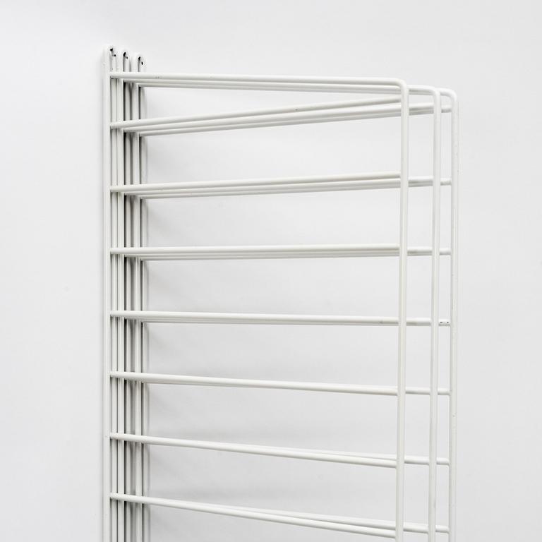 Nils Strinning, hyllsystem "BFB hyllan", String Design AB, 2000-tal.