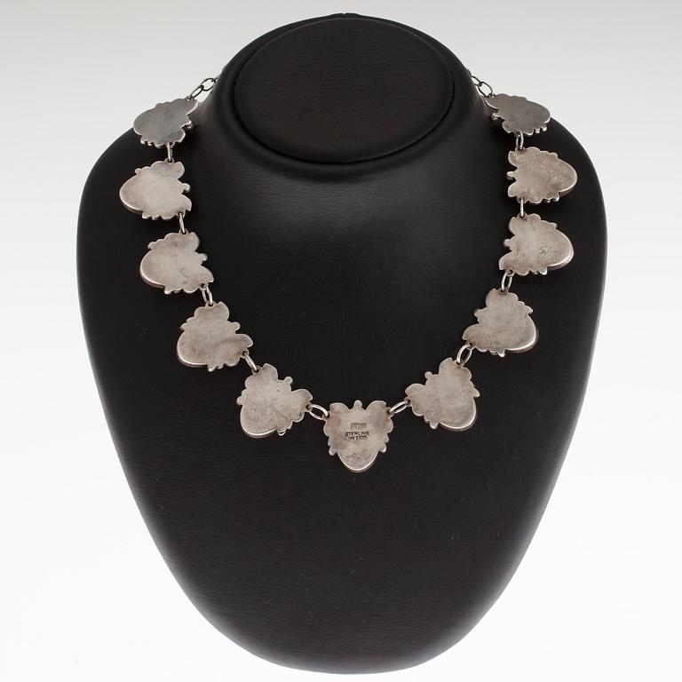 HALSSMYCKE, sterling silver, cabochonslipade ametister, Mexico, 1960-tal. Vikt 81,3 g.